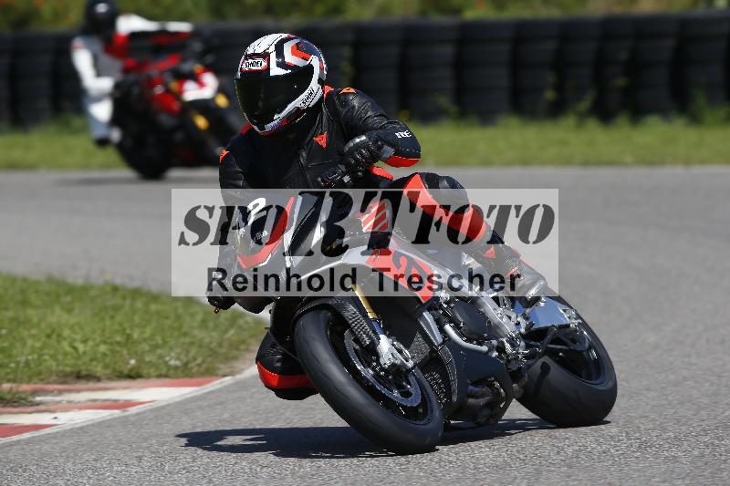 /Archiv-2024/29 12.06.2024 MOTO.CH Track Day ADR/Gruppe blau/42